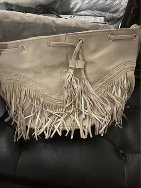 Fringe Tote Bag in Cream with Tassel Accent